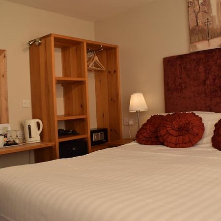 Castle Green Bed And Breakfast Ashbourne  Bagian luar foto