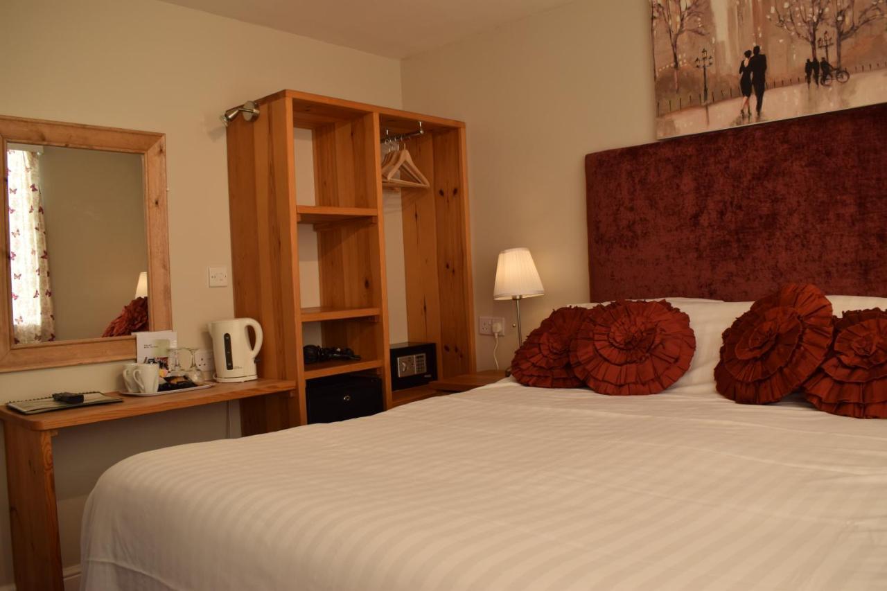 Castle Green Bed And Breakfast Ashbourne  Bagian luar foto