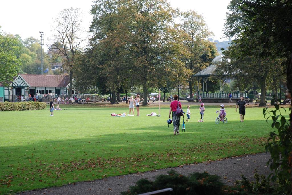 Castle Green Bed And Breakfast Ashbourne  Bagian luar foto