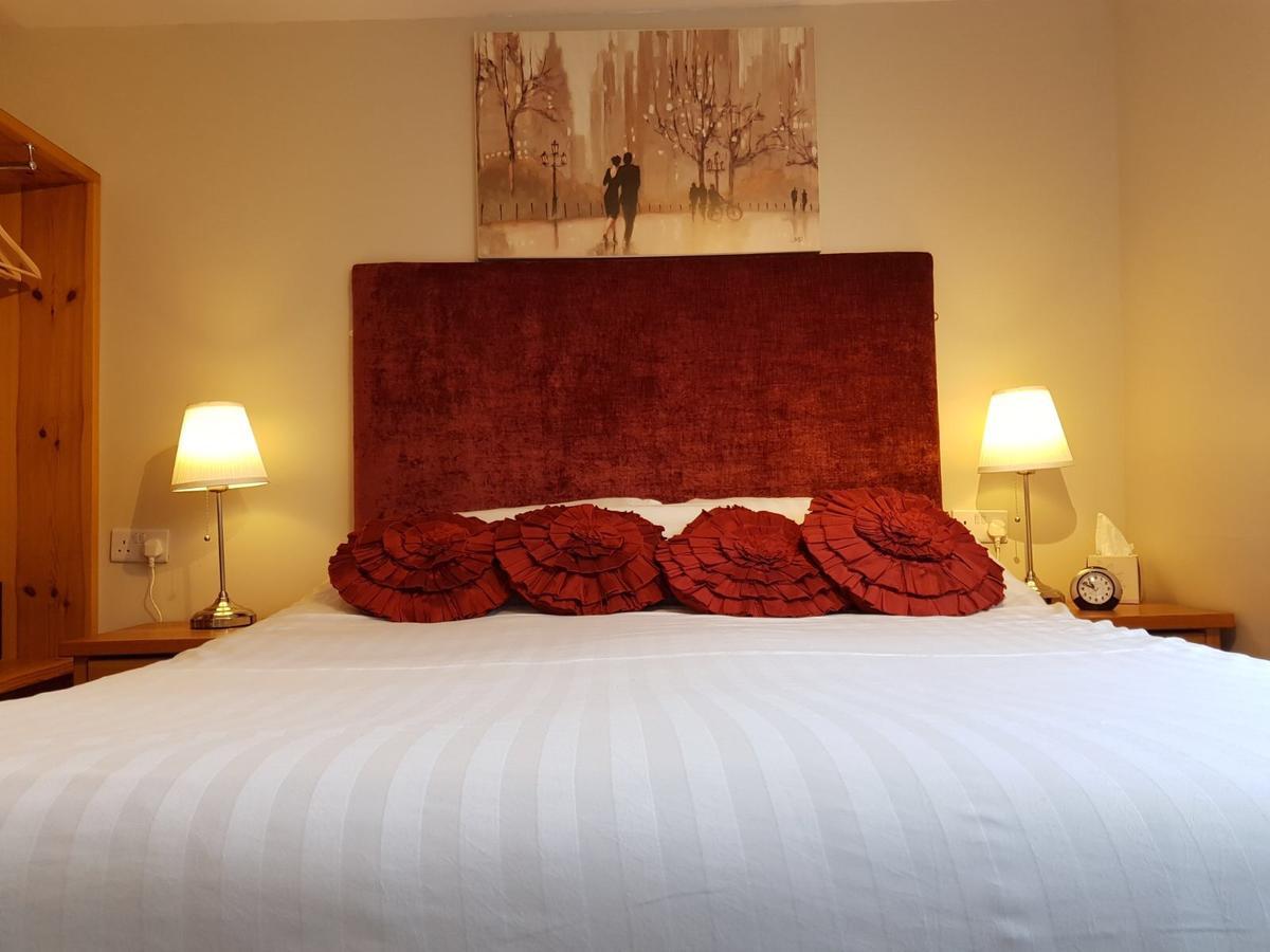 Castle Green Bed And Breakfast Ashbourne  Bagian luar foto