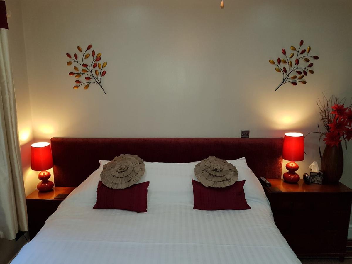 Castle Green Bed And Breakfast Ashbourne  Bagian luar foto