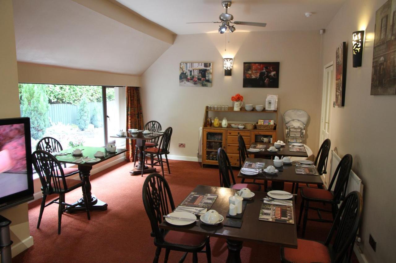 Castle Green Bed And Breakfast Ashbourne  Bagian luar foto
