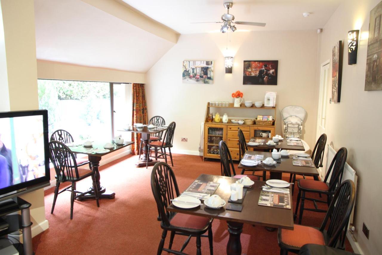 Castle Green Bed And Breakfast Ashbourne  Bagian luar foto